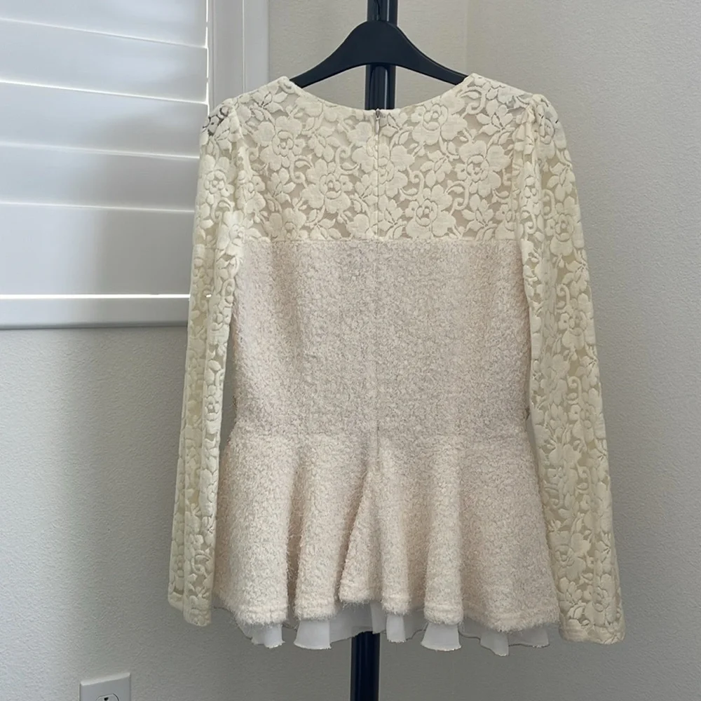 Women blouse - Picture 2 of 4